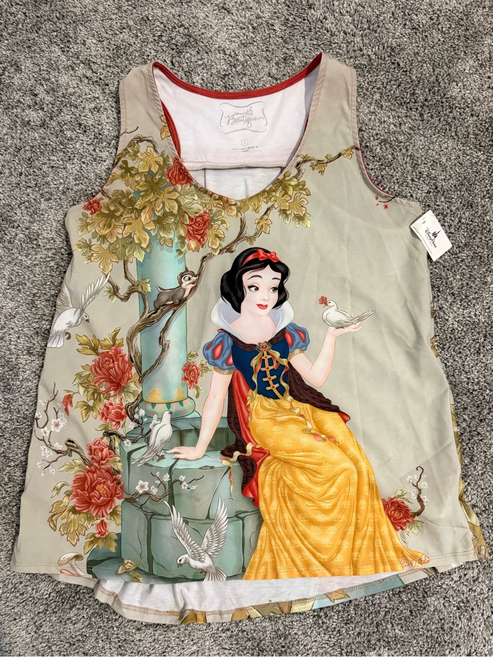 RARE Disney Boutique Snow White Graphic Tank Top Small